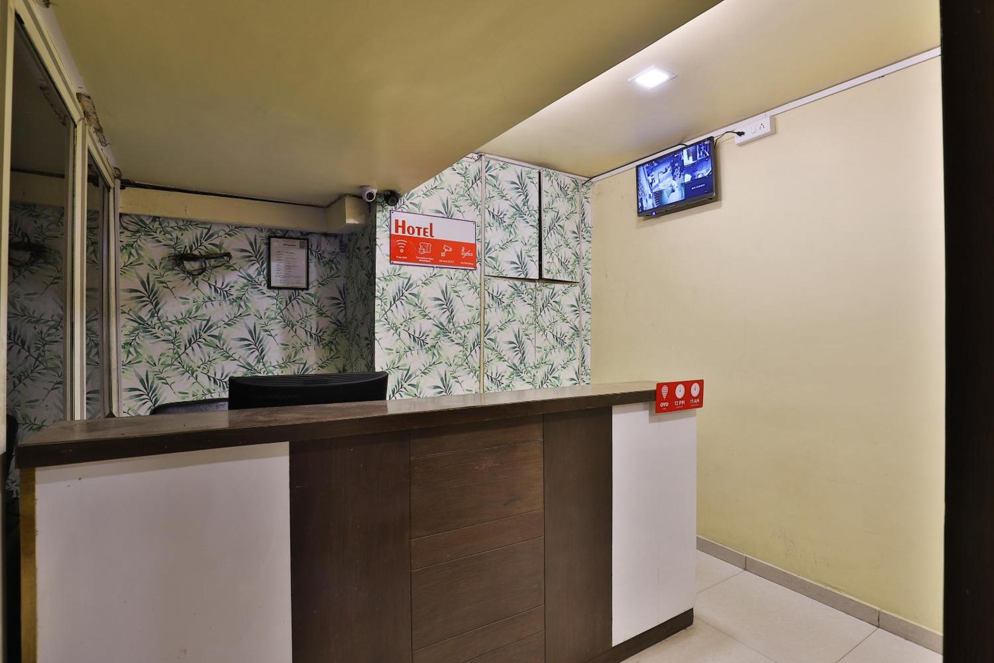 Spot On Hotel Shreeji Palace Ahmadábád Kültér fotó